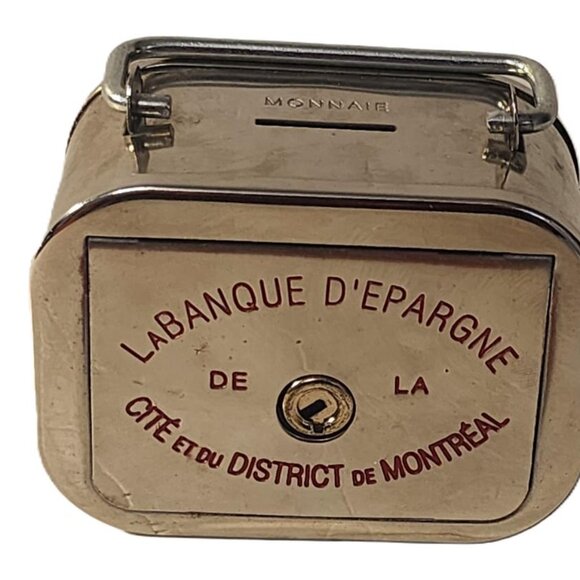 Banque dEpargne de Montreal Historical Promotional Piggy Bank 11W x 8H x 6D cm - Picture 1 of 3